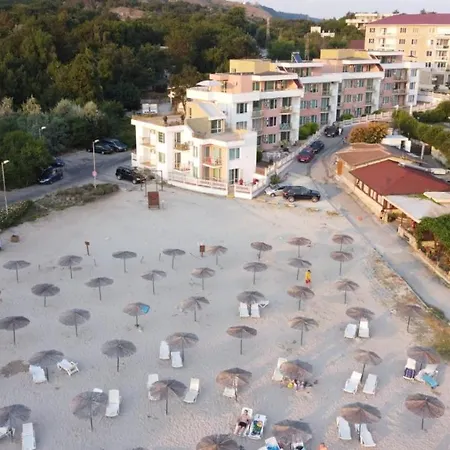 Daire Two-bedroom With Sea View Kavarna